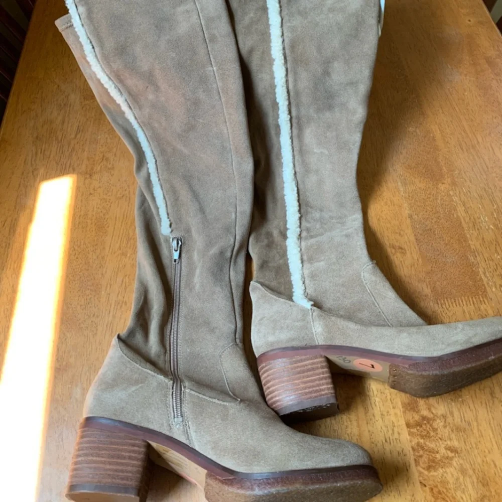 Vince Camuto  VP Shianne boots